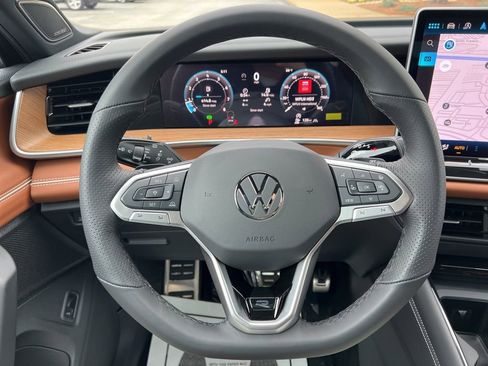 New 2026 Volkswagen Tiguan SEL R-Line image 15