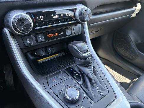 Used 2021 Toyota RAV4 XSE AWD/4WD image 8