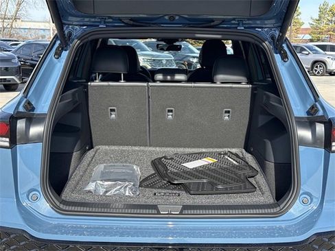 New 2026 Volkswagen Tiguan SE R-Line image 6