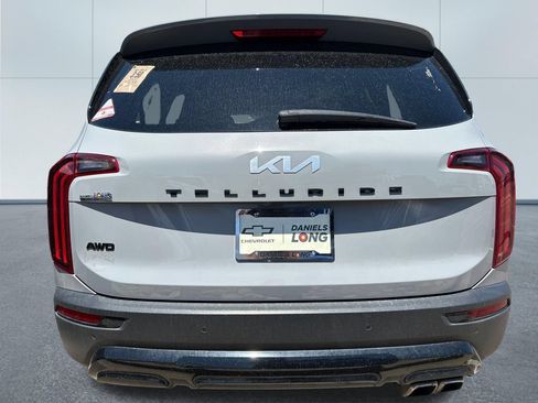 Used 2022 Kia Telluride EX w/ EX Premium Package AWD/4WD image 2