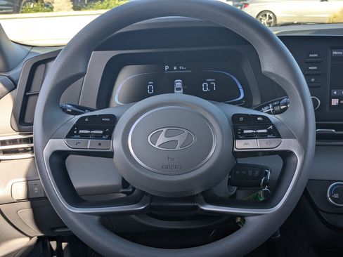 Certified 2024 Hyundai Elantra SE image 21