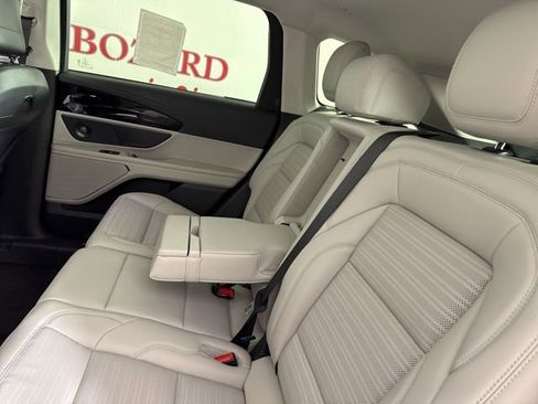 New 2026 Lincoln Nautilus Reserve image 17