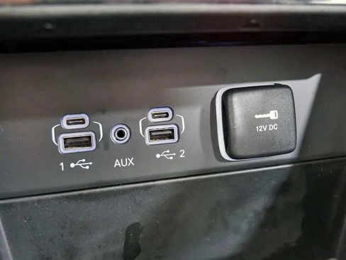 Used 2023 Jeep Grand Cherokee L Limited AWD/4WD image 28