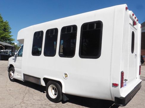 Used 2014 Ford E-350 and Econoline 350 Super Duty RWD image 28