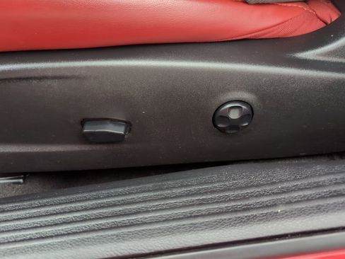 Used 2021 Dodge Challenger SXT w/ Plus Package image 19