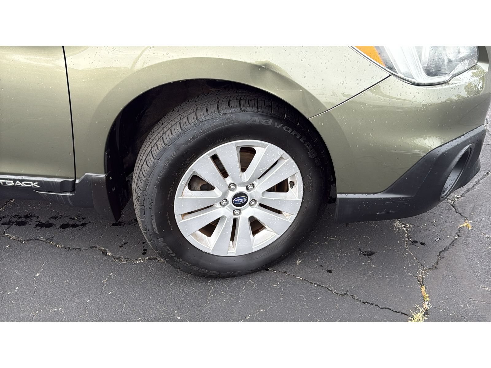Used 2017 Subaru Outback 2.5i Premium AWD/4WD image 11