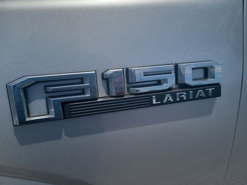 Used 2015 Ford F150 Lariat w/ Equipment Group 502A Luxury AWD/4WD image 11