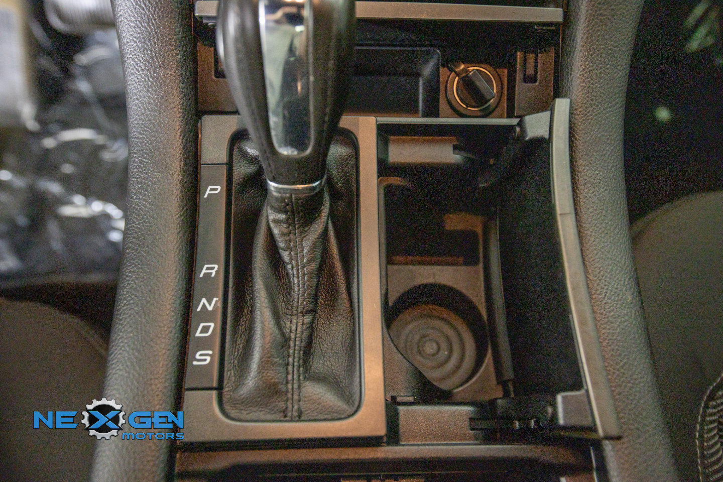 Used 2013 Ford Taurus SEL FWD image 23
