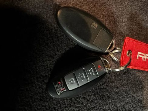 Used 2015 Nissan GT-R Black Edition image 20