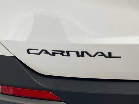New 2026 Kia Carnival SX Prestige FWD image 9