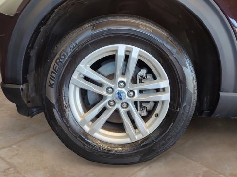 Used 2022 Ford Explorer XLT RWD image 28