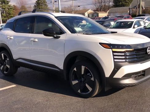 New 2026 Nissan Kicks SR w/ Cold Weather Package AWD/4WD image 2