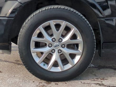 Used 2017 Ford Expedition Limited image 14