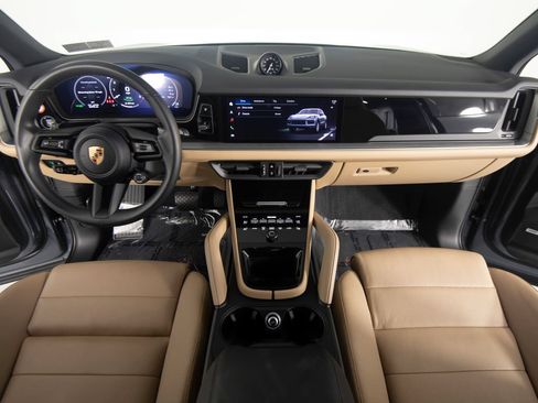 Certified 2026 Porsche Cayenne E-Hybrid AWD/4WD image 27