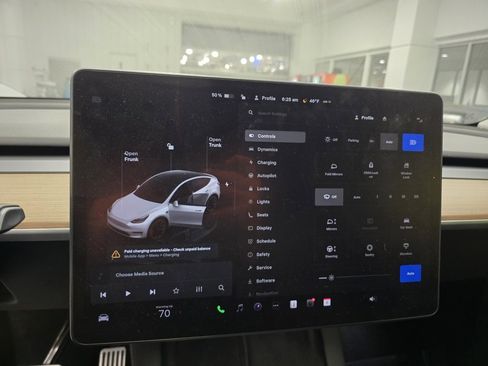 Used 2023 Tesla Model Y Long Range image 23
