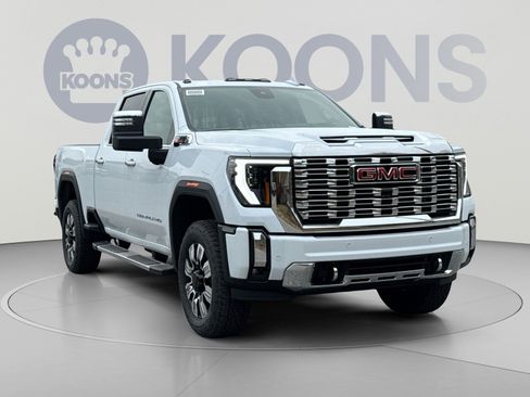 New 2026 GMC Sierra 2500 Denali w/ Denali Reserve Package AWD/4WD image 10