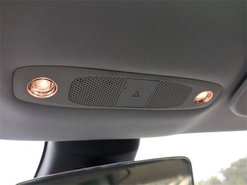 Used 2018 Tesla Model 3 Long Range image 24