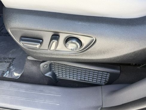 Certified 2022 Toyota Sienna XLE FWD image 12