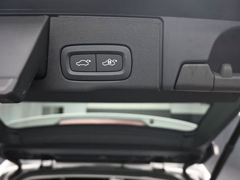 Used 2022 Volvo XC60 B5 Inscription w/ Advanced Package image 25