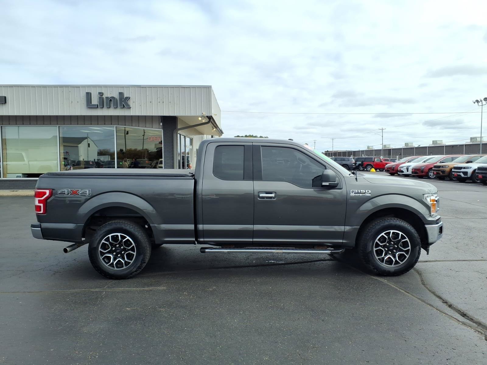 Used 2018 Ford F150 XLT w/ Equipment Group 302A Luxury AWD/4WD image 2