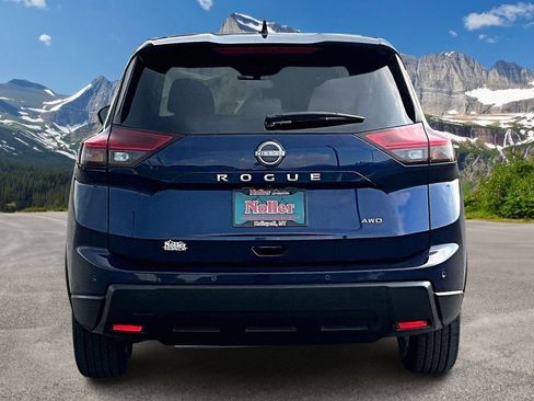 Used 2025 Nissan Rogue SV AWD/4WD image 4