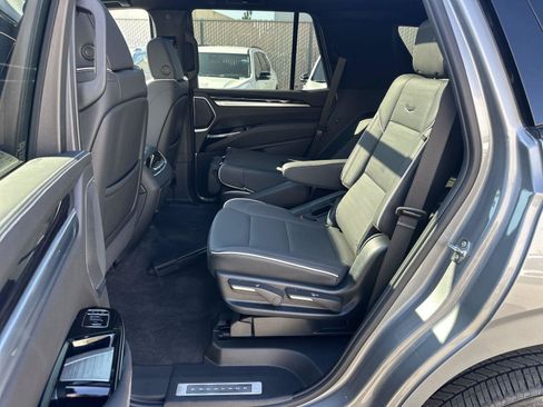 Used 2025 Cadillac Escalade Sport AWD/4WD image 25