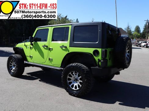 Used 2013 Jeep Wrangler Unlimited Rubicon w/ Connectivity Group AWD/4WD image 6