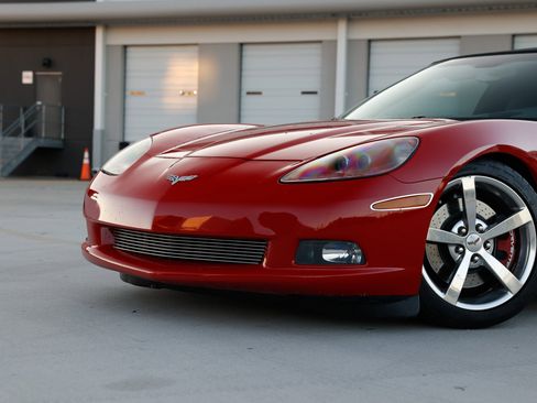 Used 2007 Chevrolet Corvette Convertible w/ Preferred Equipment Group RWD image 29