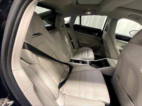 Used 2018 Porsche Panamera 4S image 16