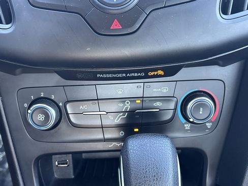 Used 2018 Ford Focus SE image 22