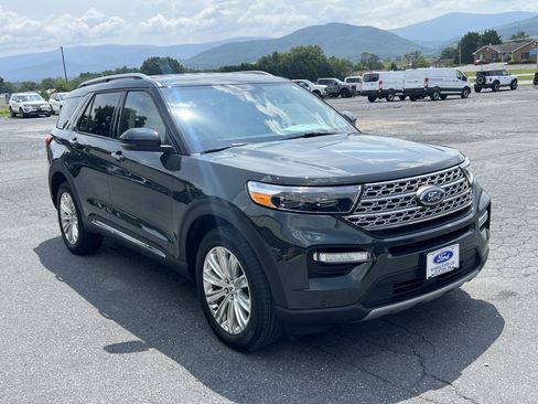 Used 2023 Ford Explorer Limited w/ Limited Technology Package AWD/4WD image 8