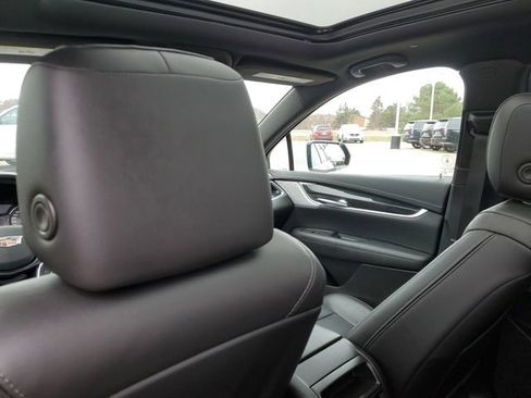 Used 2021 Cadillac XT5 Premium Luxury AWD/4WD image 29