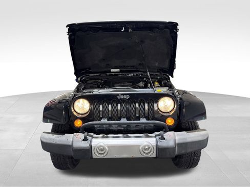 Used 2015 Jeep Wrangler Sahara w/ Dual Top Group AWD/4WD image 10