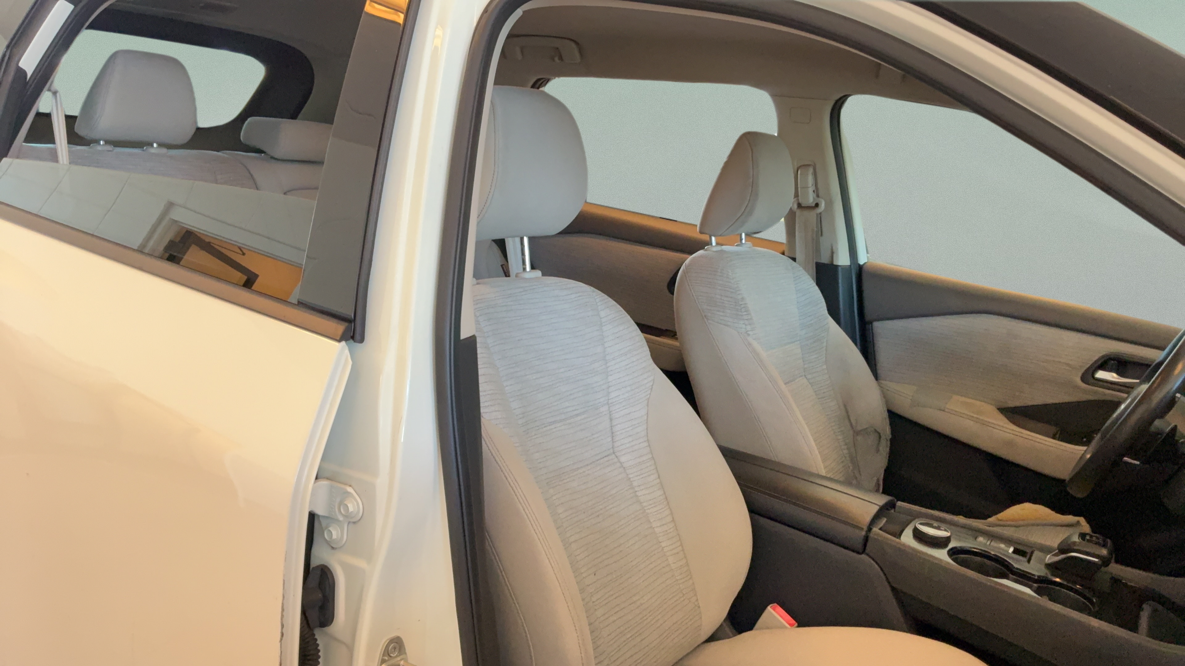 Used 2021 Nissan Rogue SV AWD/4WD image 29