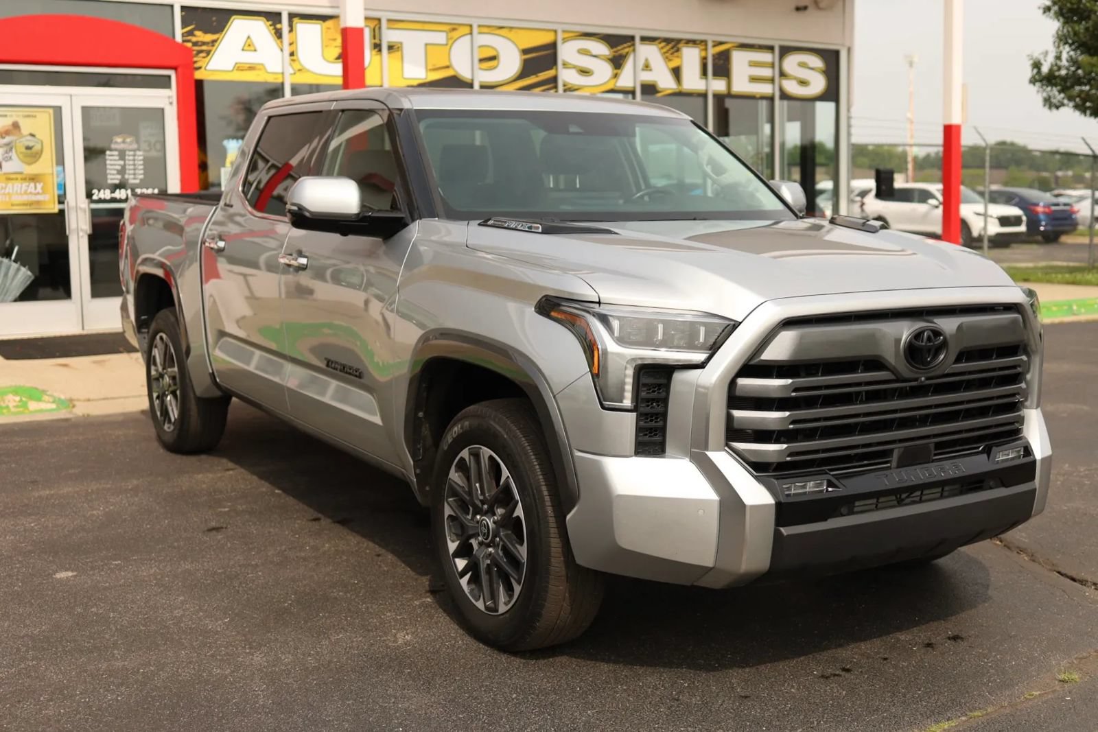 Used 2022 Toyota Tundra Limited AWD/4WD image 3