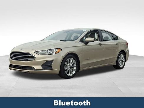 Used 2019 Ford Fusion SE image 4