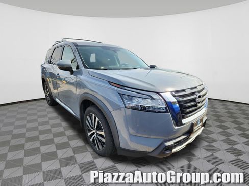 Used 2023 Nissan Pathfinder Platinum AWD/4WD image 1