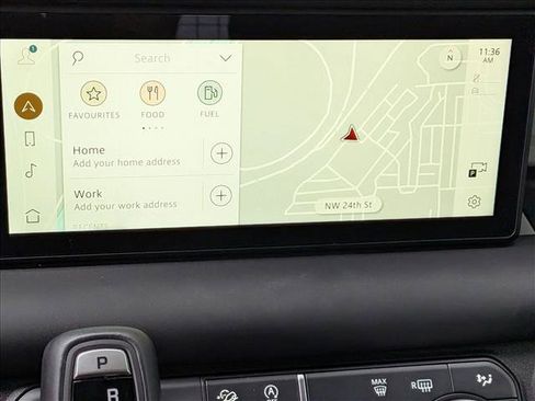 Used 2024 Land Rover Defender 110 X-Dynamic SE image 12