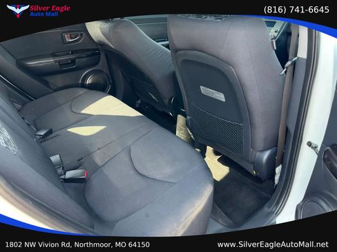 Used 2010 Kia Soul + w/ Audio Pkg FWD image 9