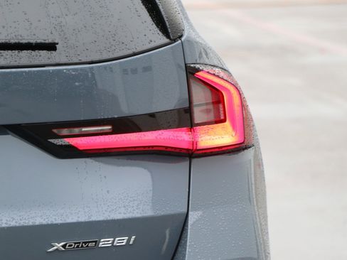 Used 2024 BMW X1 xDrive28i w/ M Sport Package image 11