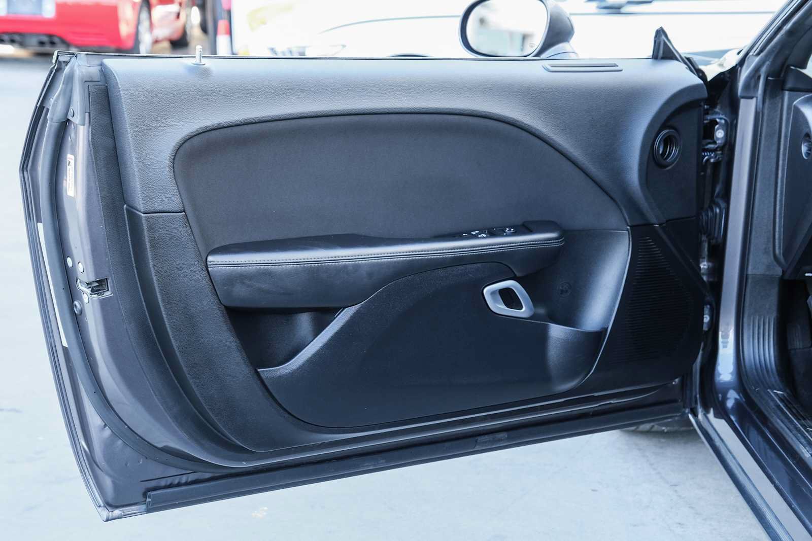 Used 2016 Dodge Challenger R/T w/ Driver Convenience Group RWD image 31