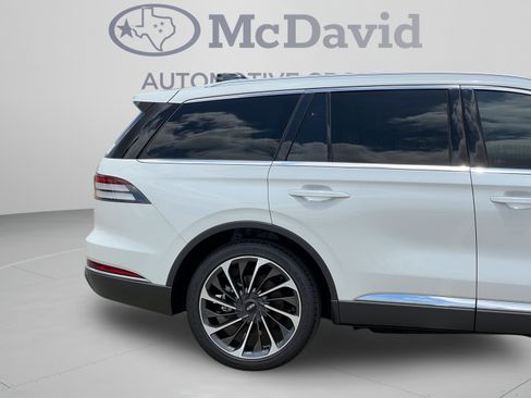 New 2025 Lincoln Aviator Reserve w/ Luxury Package RWD image 34