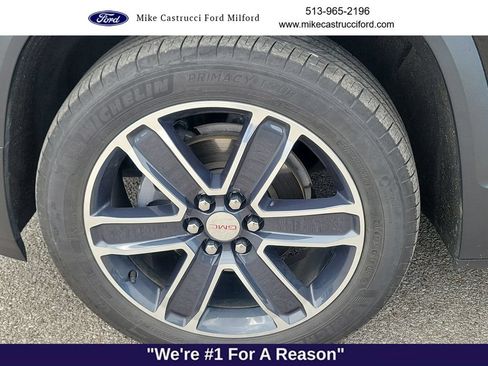 Used 2020 GMC Acadia SLT w/ Driver Alert Package II FWD image 9
