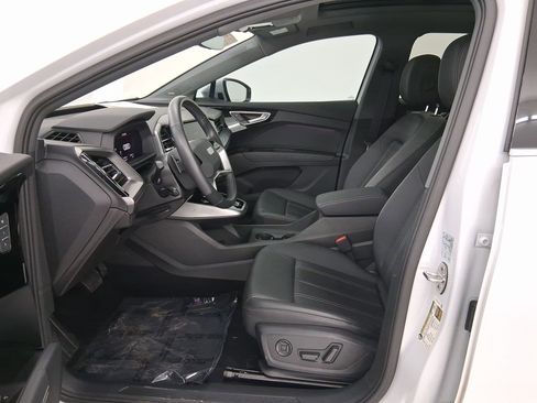 Used 2023 Audi Q4 e-tron Premium Plus w/ Premium Plus image 5