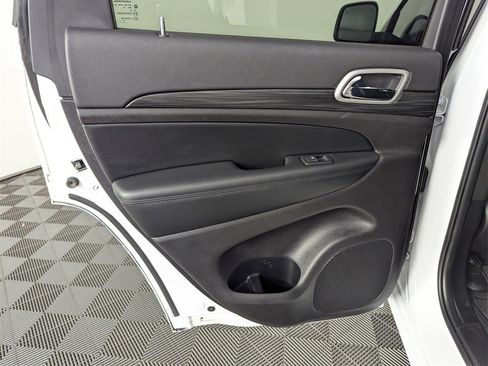 Used 2021 Jeep Grand Cherokee Laredo X image 26