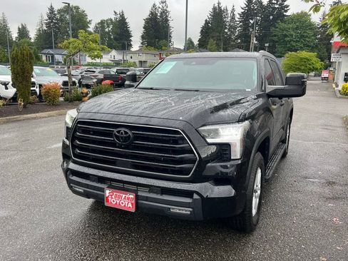 Certified 2023 Toyota Sequoia SR5 w/ SR5 Premium Package AWD/4WD image 4