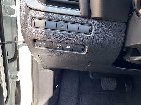 Certified 2025 Nissan Rogue SV w/ SV Premium Package AWD/4WD image 28