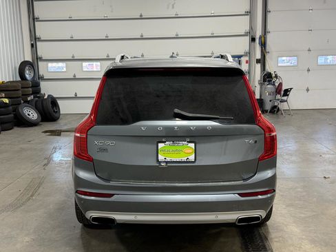 Used 2018 Volvo XC90 T6 Momentum w/ Convenience Package image 17