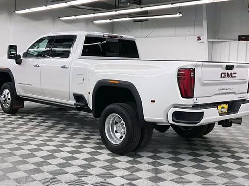 Used 2024 GMC Sierra 3500 Denali w/ Denali Reserve Package AWD/4WD image 3