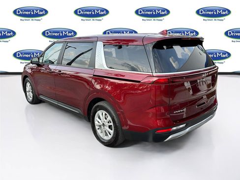 Used 2024 Kia Carnival LX image 5